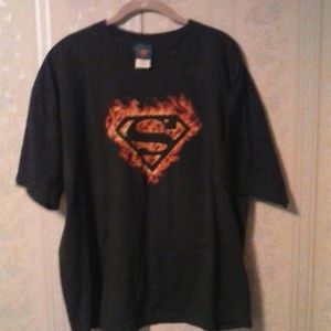 SUPERMAN MENS BLACK ORANGE FLAME SHORT SLEEVE TOP